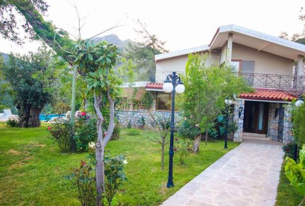 Marmaris'te Doğa Manzaralı Villa - Görsel 11