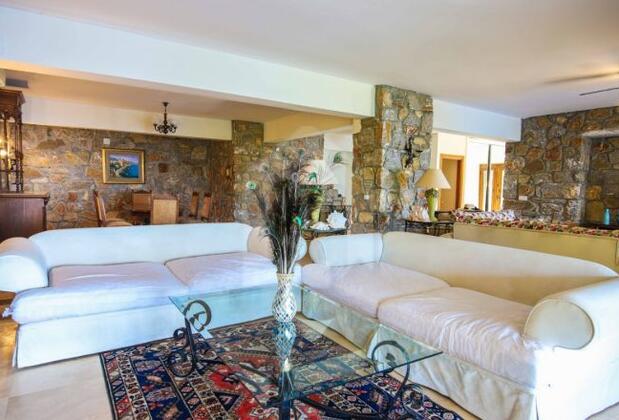 Marmaris'te Doğa Manzaralı Villa - Görsel 14