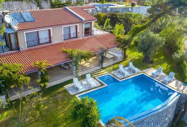 Marmaris'te Doğa Manzaralı Villa - Görsel 5