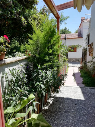 Turunç Pansiyon Seferhisar - Görsel 11