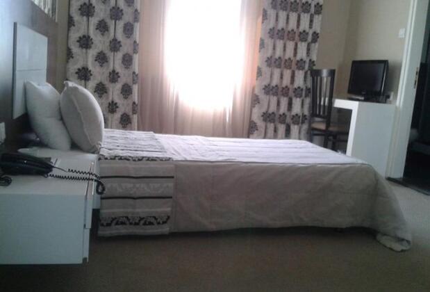 The Dee European Hotel - Görsel 4