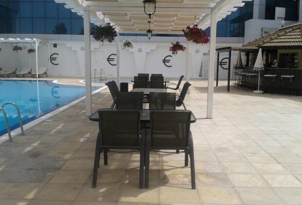 The Dee European Hotel - Görsel 10