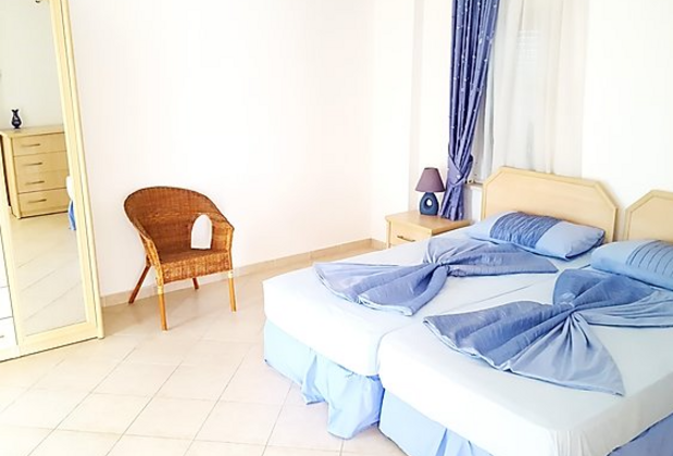 Red Holiday Rentals - Görsel 3