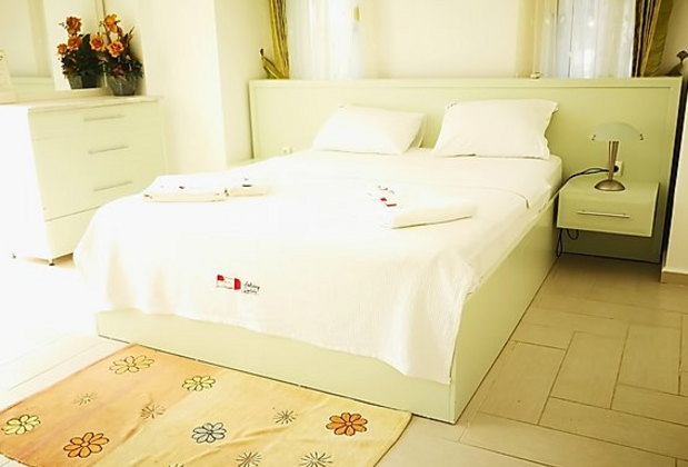 Red Holiday Rentals - Görsel 18