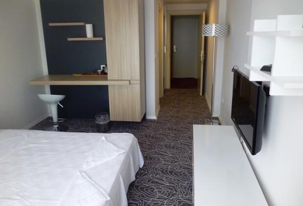 Pink House - Görsel 5