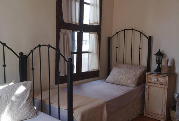 Ayvalık Sarı Gelin Konukevi - Görsel 30