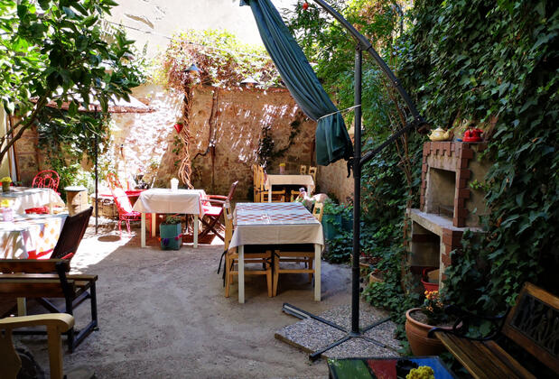 Ayvalık Sarı Gelin Konukevi - Görsel 8