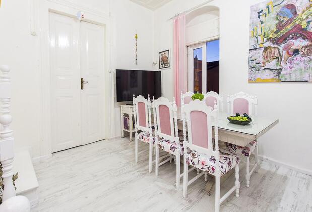 Boutique Ayvalık Pansiyon - Görsel 11