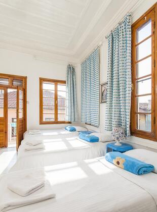 Boutique Ayvalık Pansiyon - Görsel 16