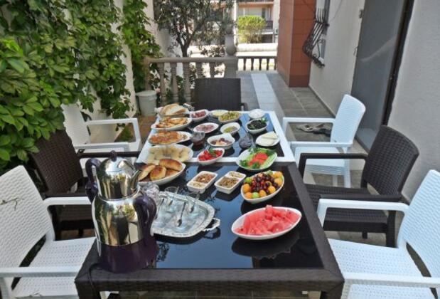 Ayvalık Sadri Aile Pansiyonu - Görsel 8