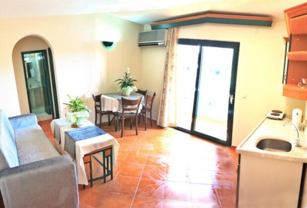 Club Dante - Görsel 19