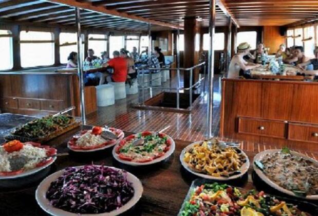 Blue Voyages 12 Island North S Class Floating Yacht - Görsel 6