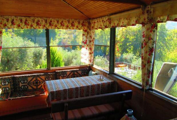 Şirince Küçük Çiftlik Bungalow Evleri - Görsel 3