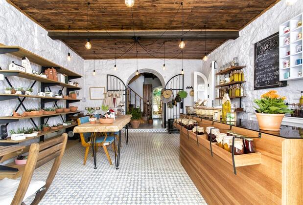 Serin Alaçatı Cafe & Butik Otel - Görsel 5