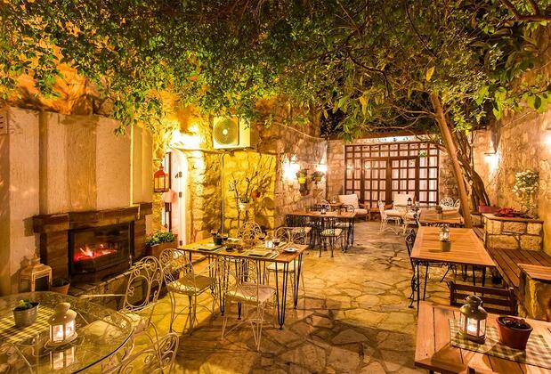 Serin Alaçatı Cafe & Butik Otel - Görsel 23