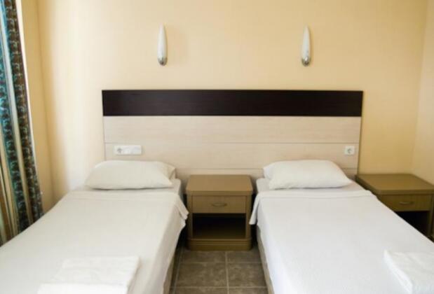 Mediterranean Garden Hotel - Görsel 13