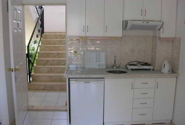 Rhodes Apartments - Görsel 7