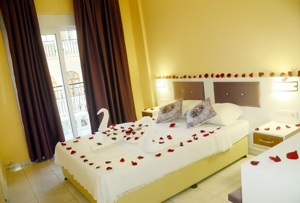 Saygılı Beach Hotel - Görsel 3