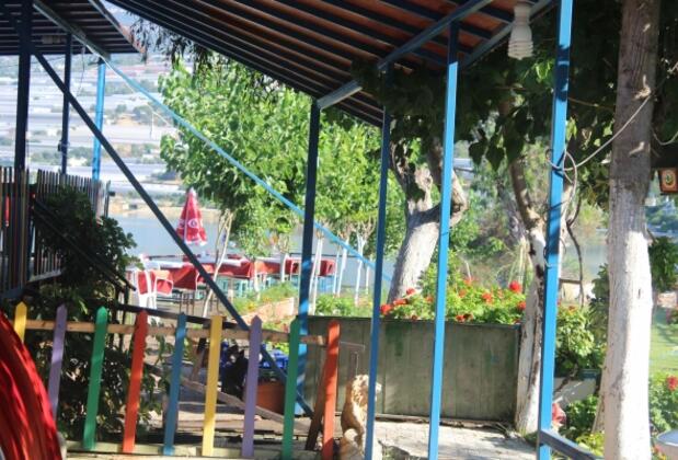 Mavi Yengeç Yüzer Köşk Restaurant ve Apart Otel - Görsel 39