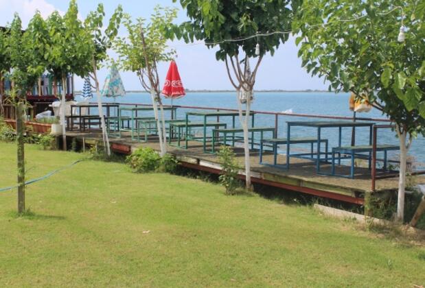 Mavi Yengeç Yüzer Köşk Restaurant ve Apart Otel - Görsel 43