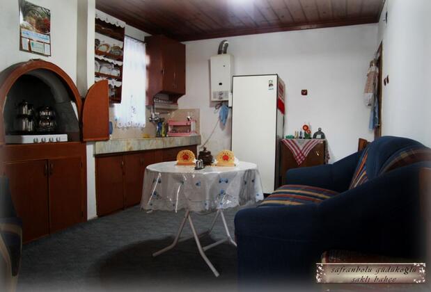 Güdükoğlu Saklı Bahçe Aile Bağ Evi - Görsel 18