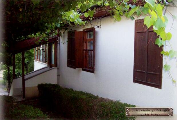 Güdükoğlu Saklı Bahçe Aile Bağ Evi - Görsel 5