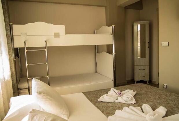 Foça Palas  - Görsel 14