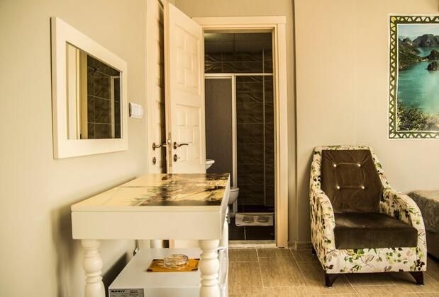 Foça Palas  - Görsel 12