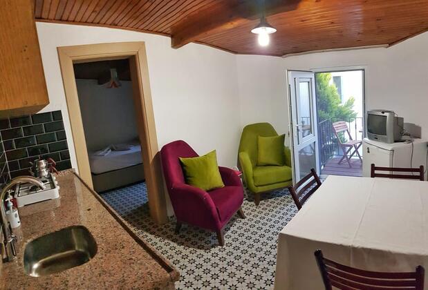 Gökçeada Adem Baba Apart Pansiyon - Görsel 16