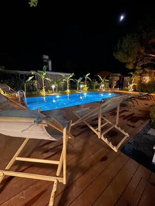  Cunda Pier +12 Adult Only - Görsel 4