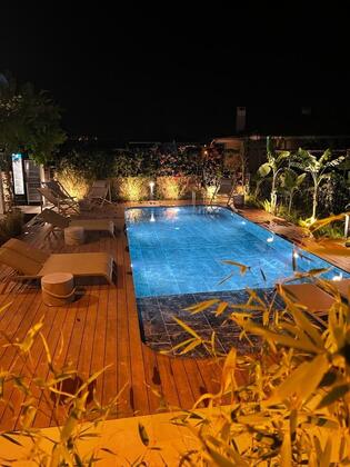  Cunda Pier +12 Adult Only - Görsel 8