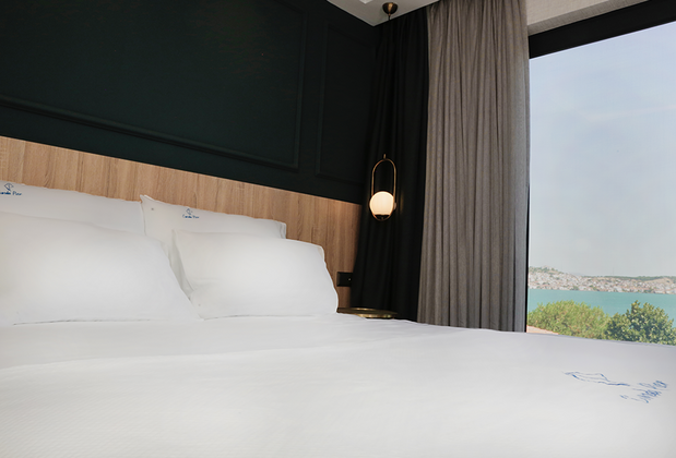  Cunda Pier +12 Adult Only - Görsel 14