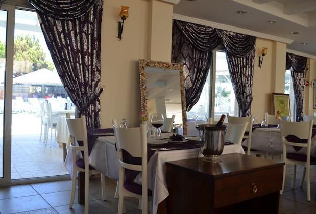 Club Rose Bay Hotel - Görsel 12