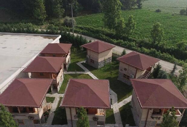Düzce Taç Restaurant Bungalov Evleri  - Görsel 3