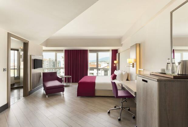 Ramada Plaza by Wyndham İzmir - Görsel 14