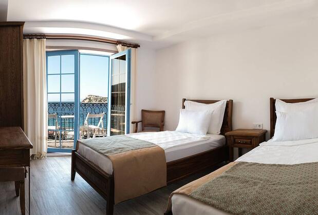 Mimas Marine Hotel - Görsel 3