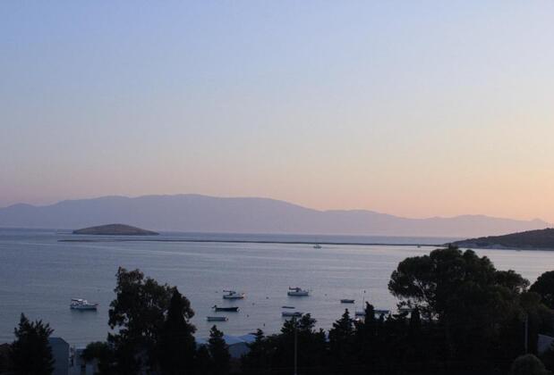 Monk Island Guesthouse Foça - Görsel 42