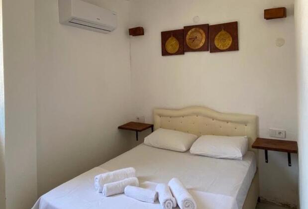 Monk Island Guesthouse Foça - Görsel 14