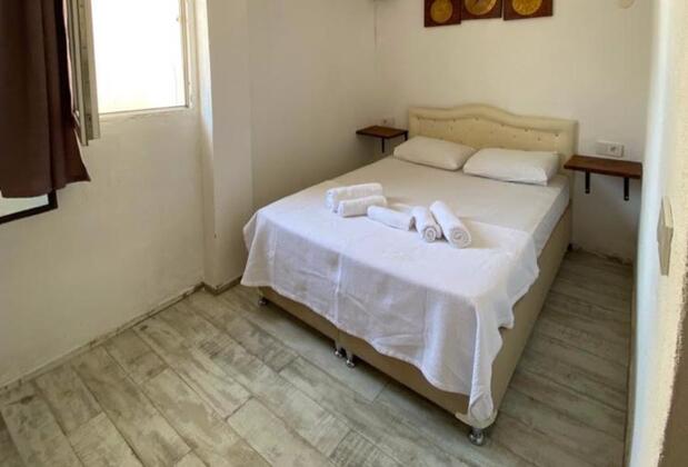 Monk Island Guesthouse Foça - Görsel 17