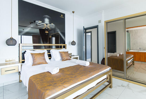 The Mulberry Collection - Görsel 3