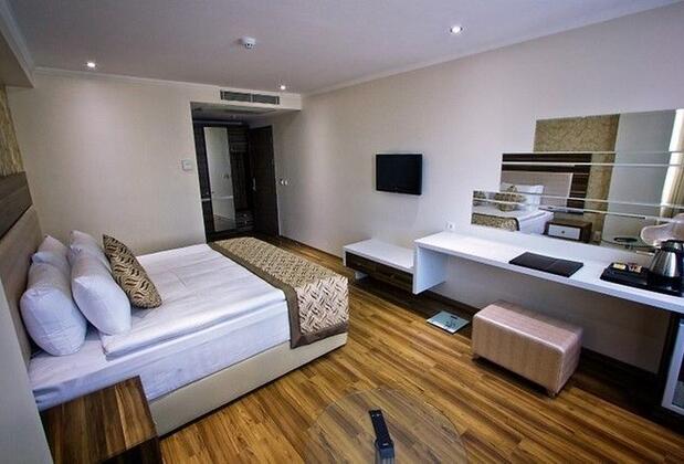 Edi's Premier Hotel - Görsel 3