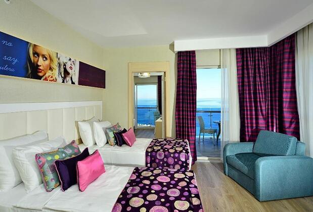 Azura Deluxe Resort & Spa Hotel - Görsel 10