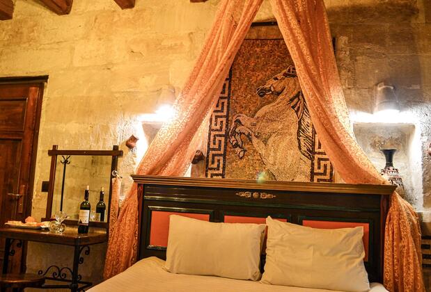 Emily's Cave House - Görsel 8