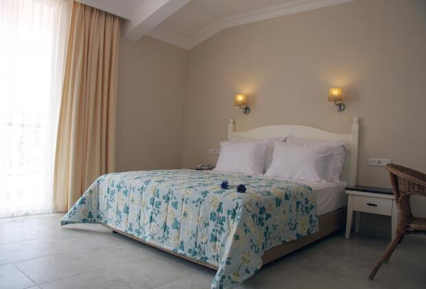 The Blue Lagoon Deluxe Hotel - Görsel 8