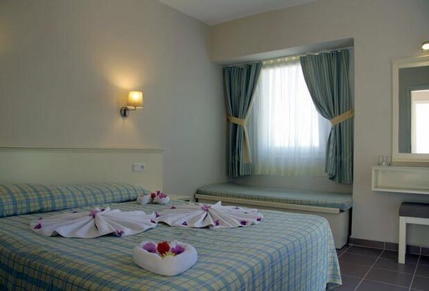 The Blue Lagoon Deluxe Hotel - Görsel 7