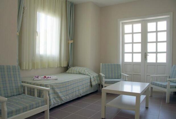 The Blue Lagoon Deluxe Hotel - Görsel 11