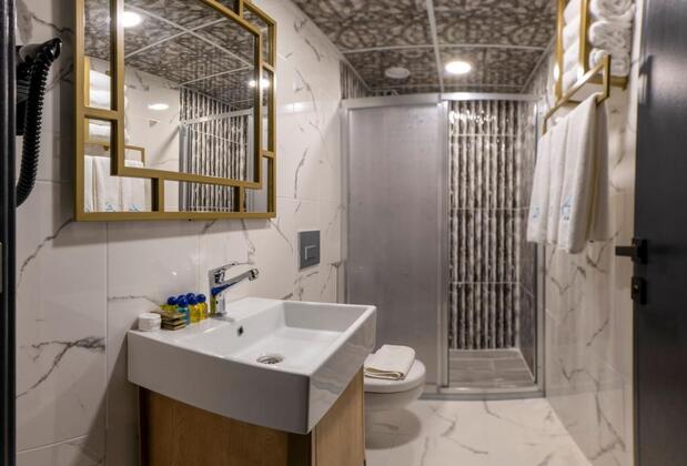 Fly And Stay Airport Hotel - Görsel 15