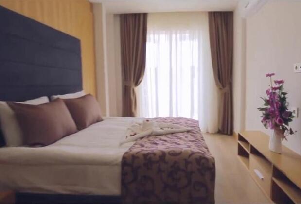 Watercastle Suits - Görsel 5