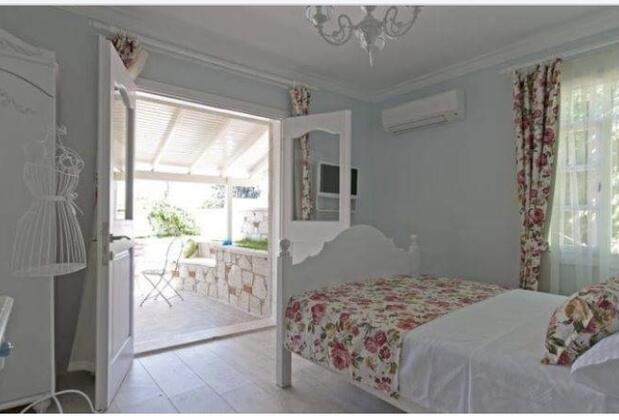 The White Alaçatı Otel & Restoran - Görsel 7