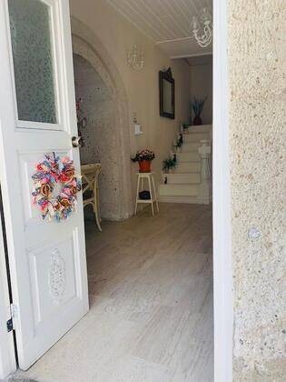 The White Alaçatı Otel & Restoran - Görsel 3